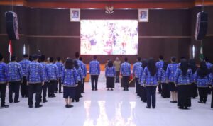 Sebanyak 56 Aparatur Sipil Negara (ASN) di lingkungan Pemerintah Kabupaten Bekasi resmi dilantik dan diambil sumpah jabatannya dalam jabatan fungsional. Pelantikan digelar di Aula KH. Noer Ali, Komplek Perkantoran Pemkab Bekasi, Desa Sukamahi, Kecamatan Cikarang Pusat, Senin (28/7/2026). Foto. Istimewa
