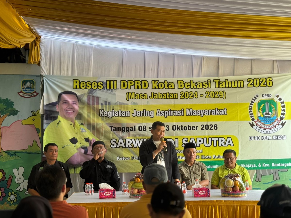 Anggota DPRD Kota Bekasi dari Fraksi Golkar Solidaritas Sarwin Edi Saputra saat menggelar reses III di RW 04 Kelurahan Mustikasari, Mustikajaya, Sabtu 10 Oktober 2026.