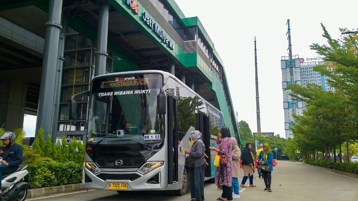 Potret Bus Trans Wibawamukti