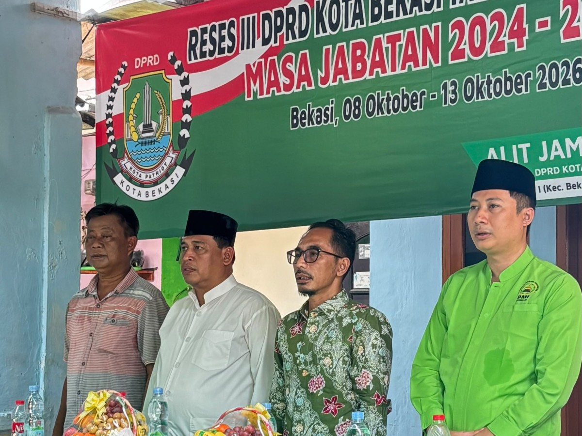 Wakil Ketua Komisi III DPRD Kota Bekasi Fraksi PKB Alit Jamaludin saat reses di RW 16 Kayuringin Jaya Bekasi Selatan Minggu 11 Oktober 2026